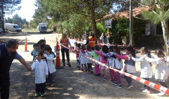 Educacin vial a los alumnos de la Escuela de Mar Azul